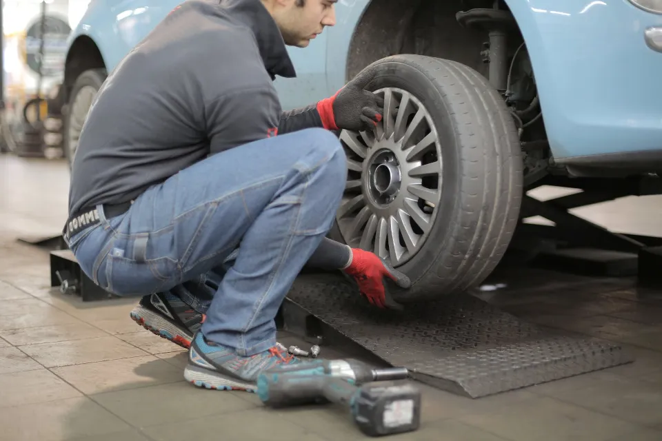 How to Check Tire Pressure? Tips and Tricks