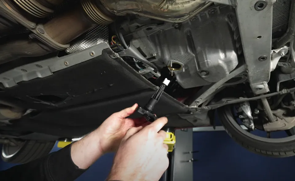 How to Check Your Car's Oil? Follow the Guide