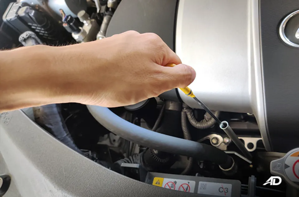 How to Read Oil Dipstick?