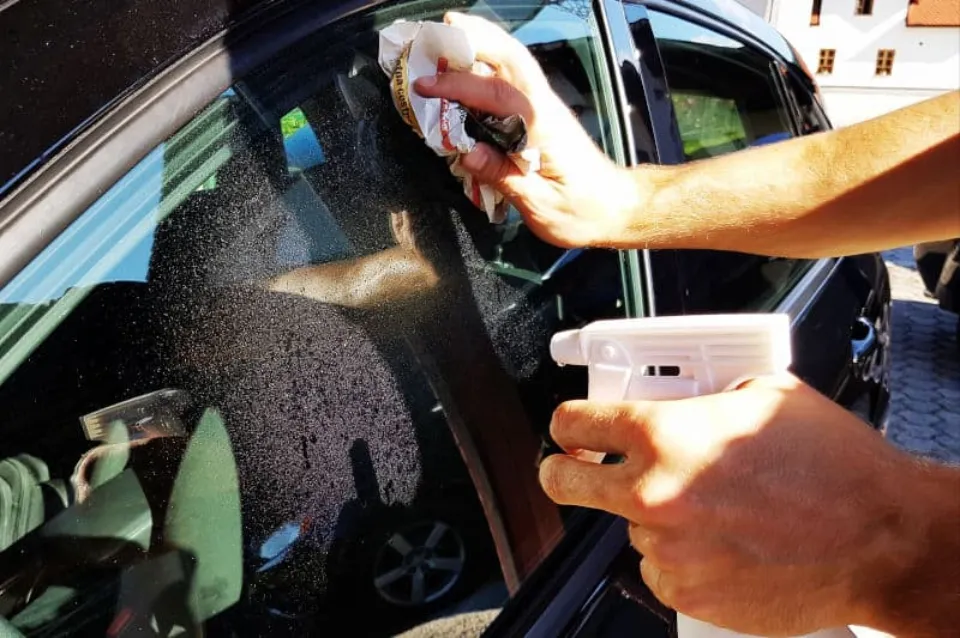 How to Clean Inside Car Windows Properly Step-by-step Guide