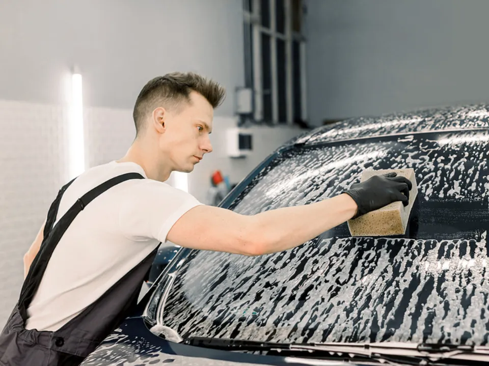 How to Clean Car Windows Without Streaks Find the Best Ways
