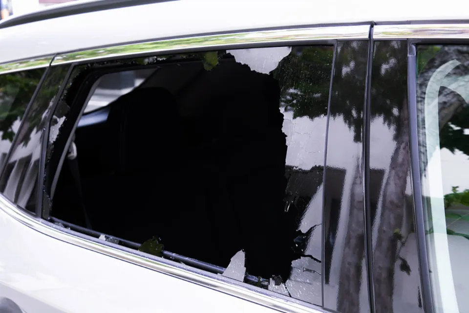 How Much Does It Cost to Replace a Car Window? the Cost of Car Window Replacement